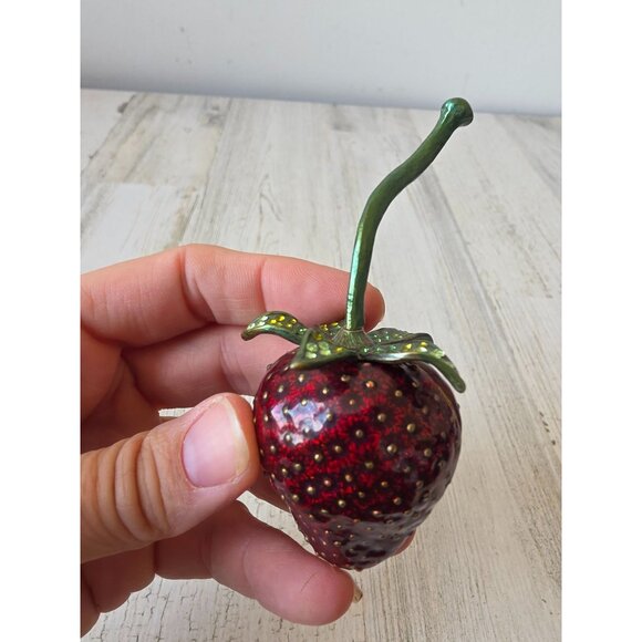 Sweet romance raspberry box trinket glitter rhinestone realistic lifelike - Picture 3 of 8